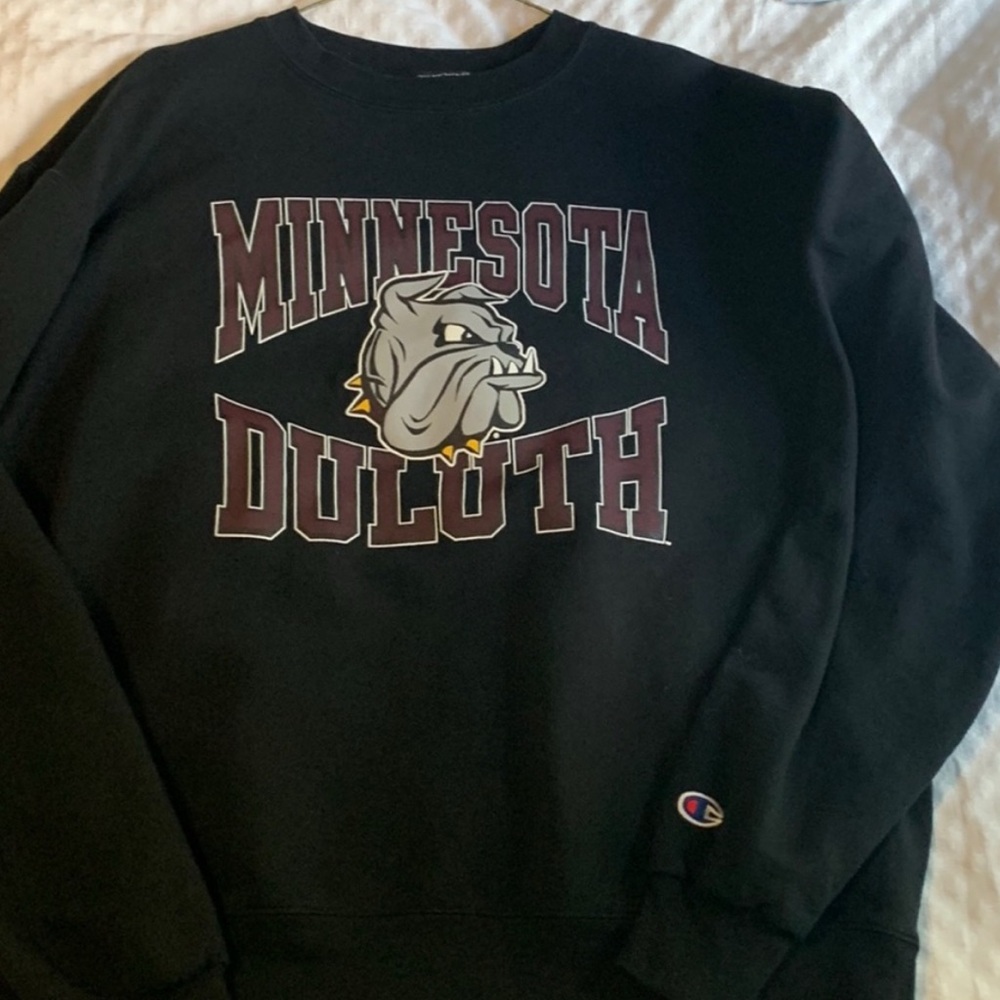 UMD bulldogs sweatshirt Minnesota Duluth